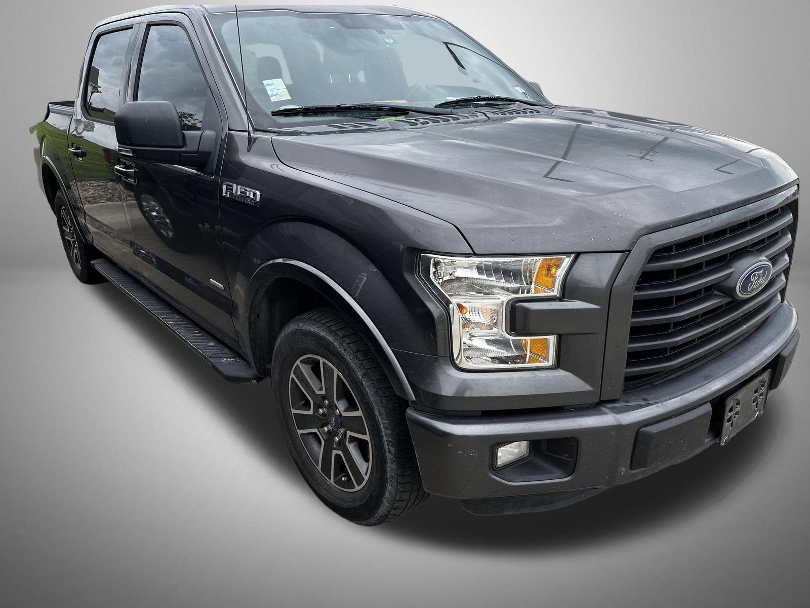 Used 2016 Ford F150 XLT w/ Equipment Group 301A Mid RWD image 2