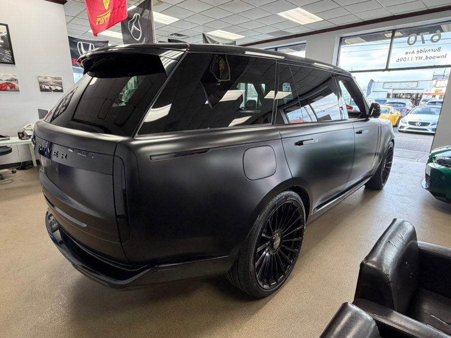 Used 2022 Land Rover Range Rover Long Wheelbase First Edition AWD/4WD image 15