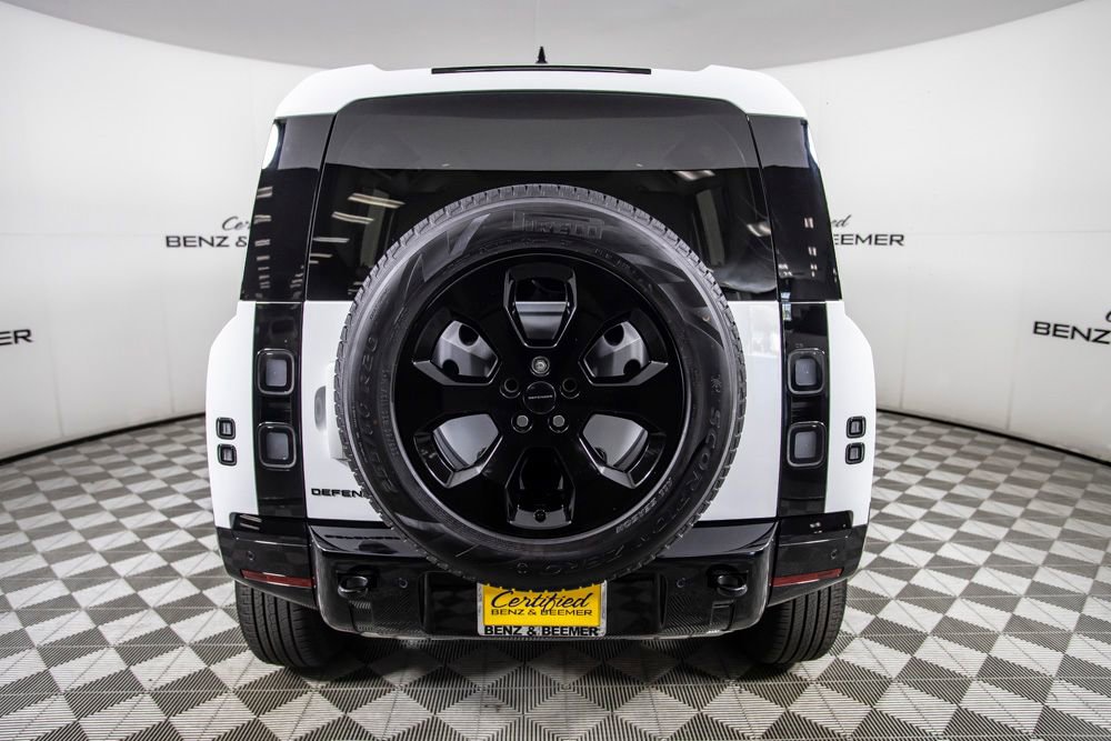 Used 2026 Land Rover Defender 110 X-Dynamic SE image 8