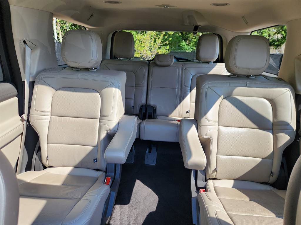 Used 2022 Lincoln Navigator Reserve image 23