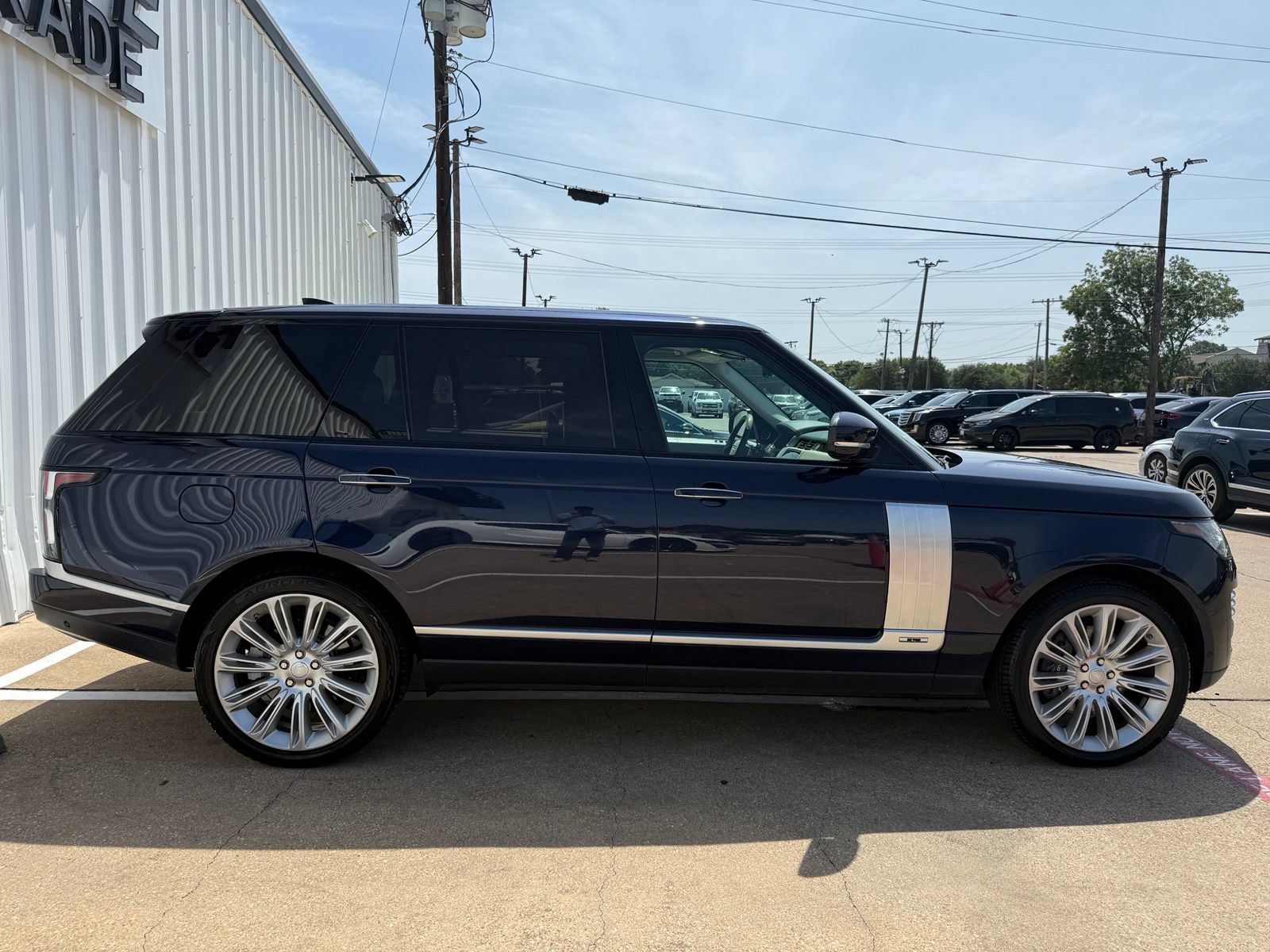 Used 2019 Land Rover Range Rover Long Wheelbase Autobiography AWD/4WD image 3