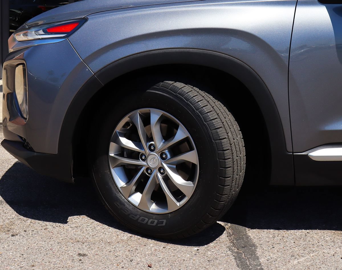 Used 2019 Hyundai Santa Fe SE AWD/4WD image 5