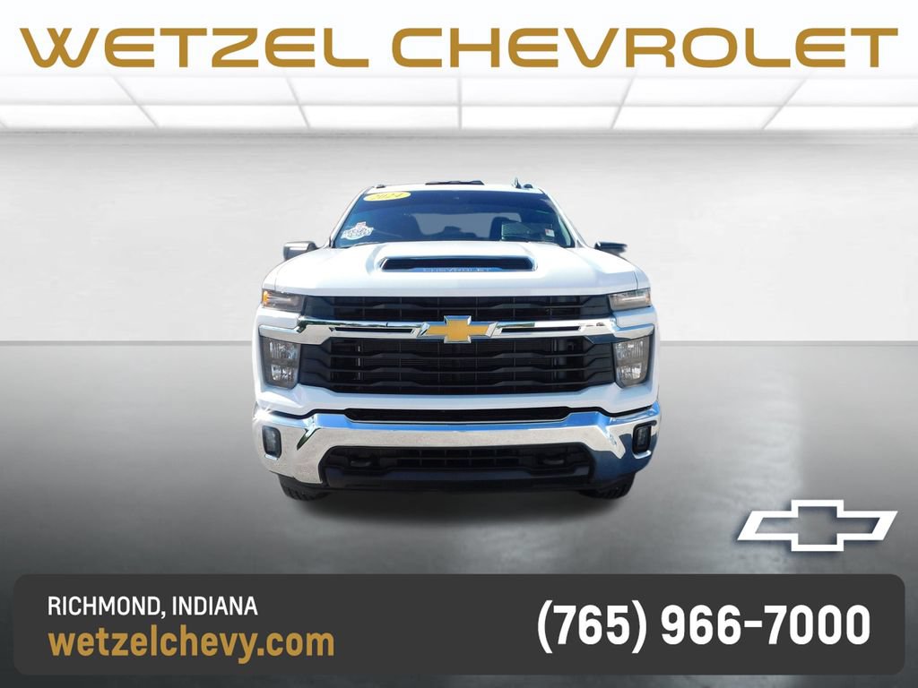 Used 2024 Chevrolet Silverado 2500 LT w/ Convenience Package AWD/4WD image 11