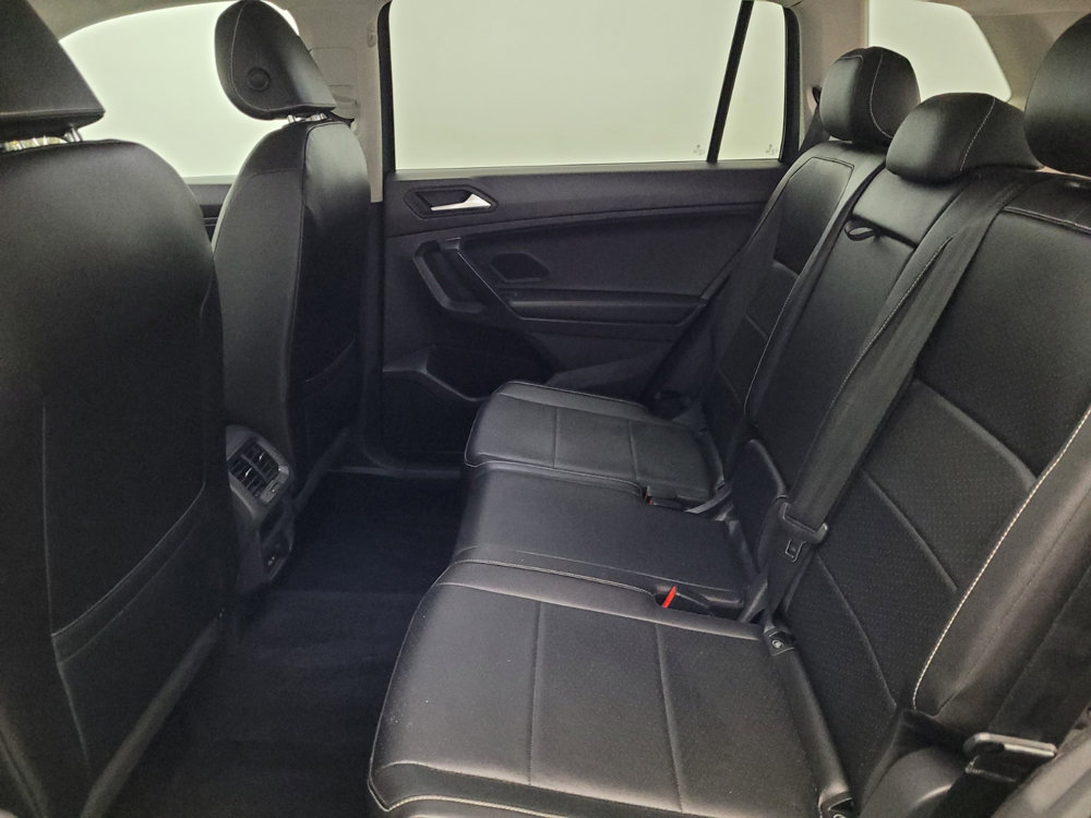 Used 2021 Volkswagen Tiguan SEL AWD/4WD image 18
