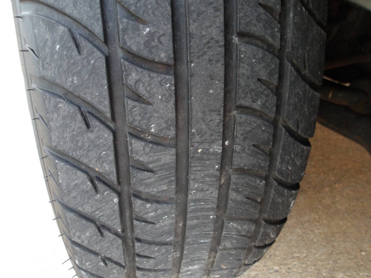 Used 2004 Buick Le Sabre Custom FWD image 25