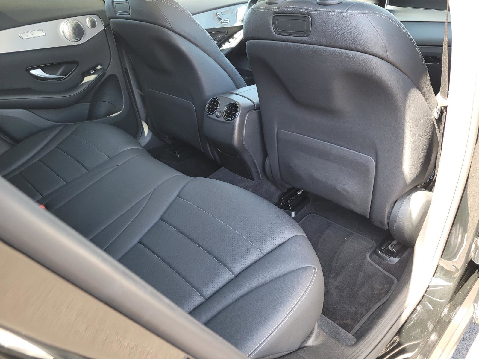 Used 2019 Mercedes-Benz GLC 300 4MATIC image 19