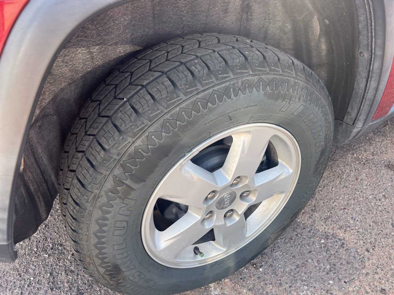 Used 2012 Jeep Grand Cherokee Laredo w/ Laredo E Group image 10