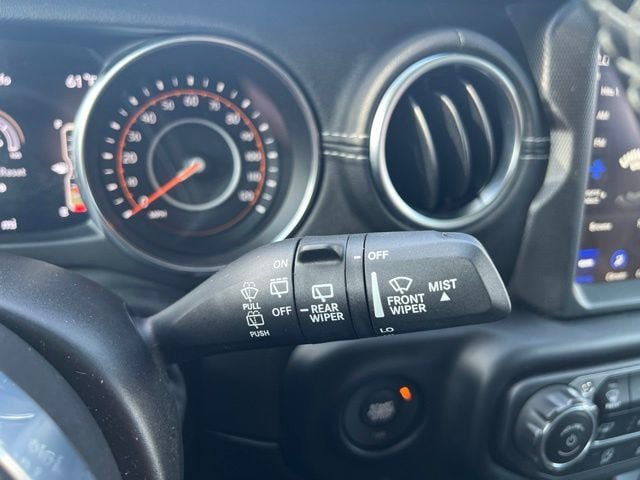 Used 2023 Jeep Wrangler Unlimited Sahara w/ Cold Weather Group AWD/4WD image 21