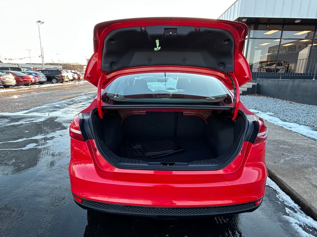Used 2015 Ford Focus SE image 12