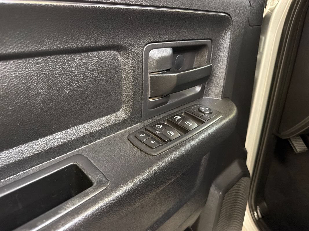 Used 2016 RAM 2500 Tradesman w/ Chrome Appearance Group AWD/4WD image 27
