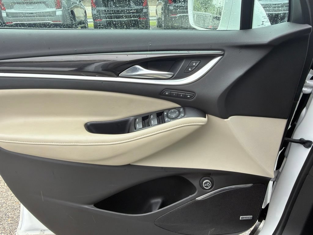 Used 2018 Buick Enclave Premium AWD/4WD image 33