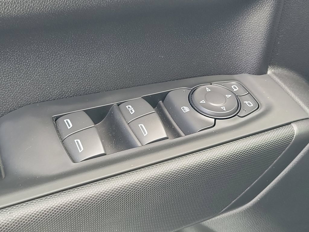 Used 2026 Chevrolet Silverado 1500 Custom RWD image 14