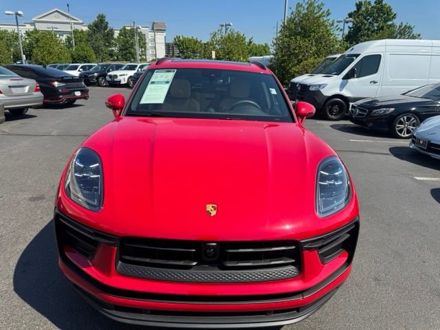 Used 2026 Porsche Macan AWD/4WD image 2