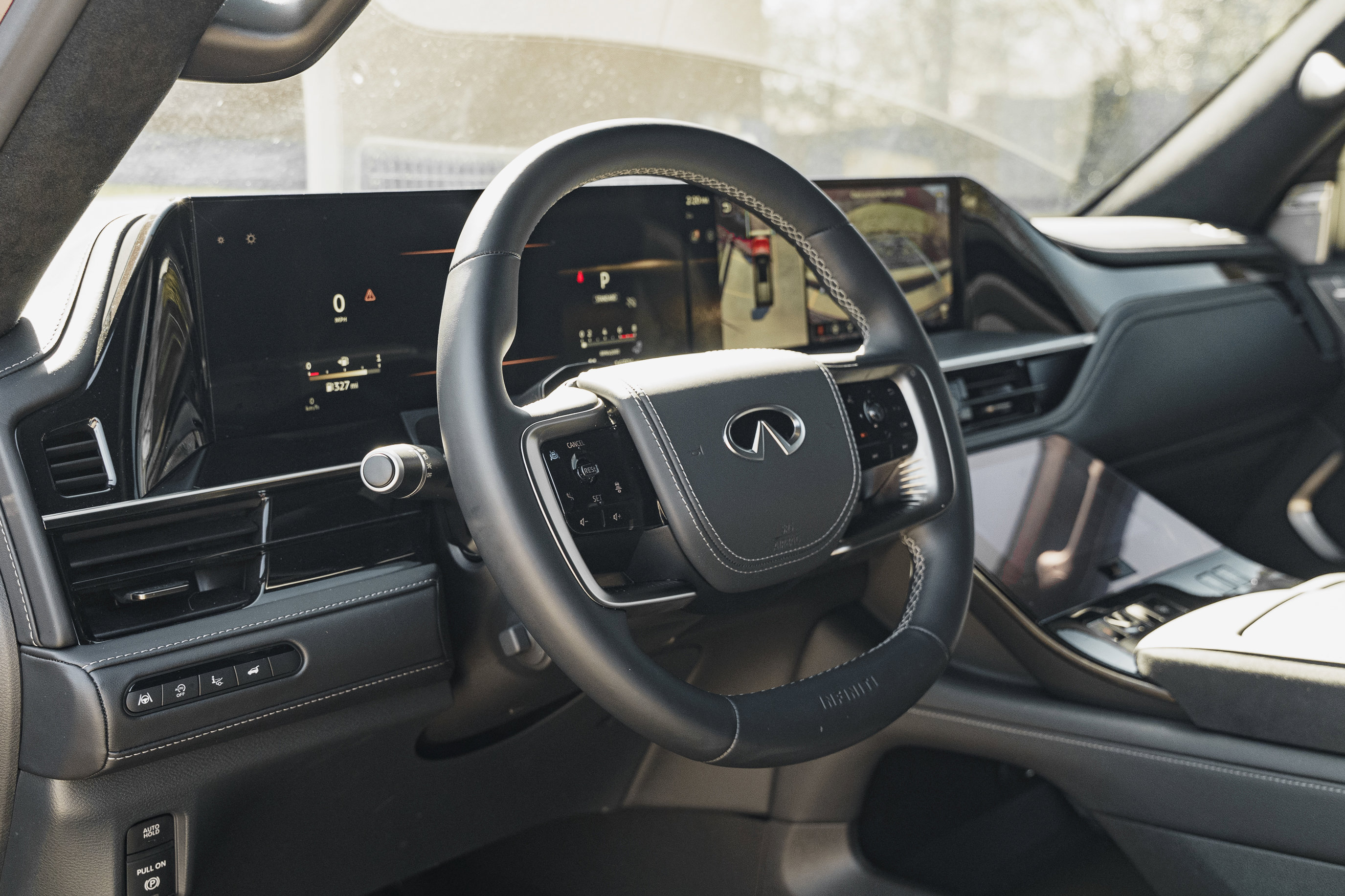 Used 2025 INFINITI QX80 Autograph w/ Autograph Exterior Package image 9