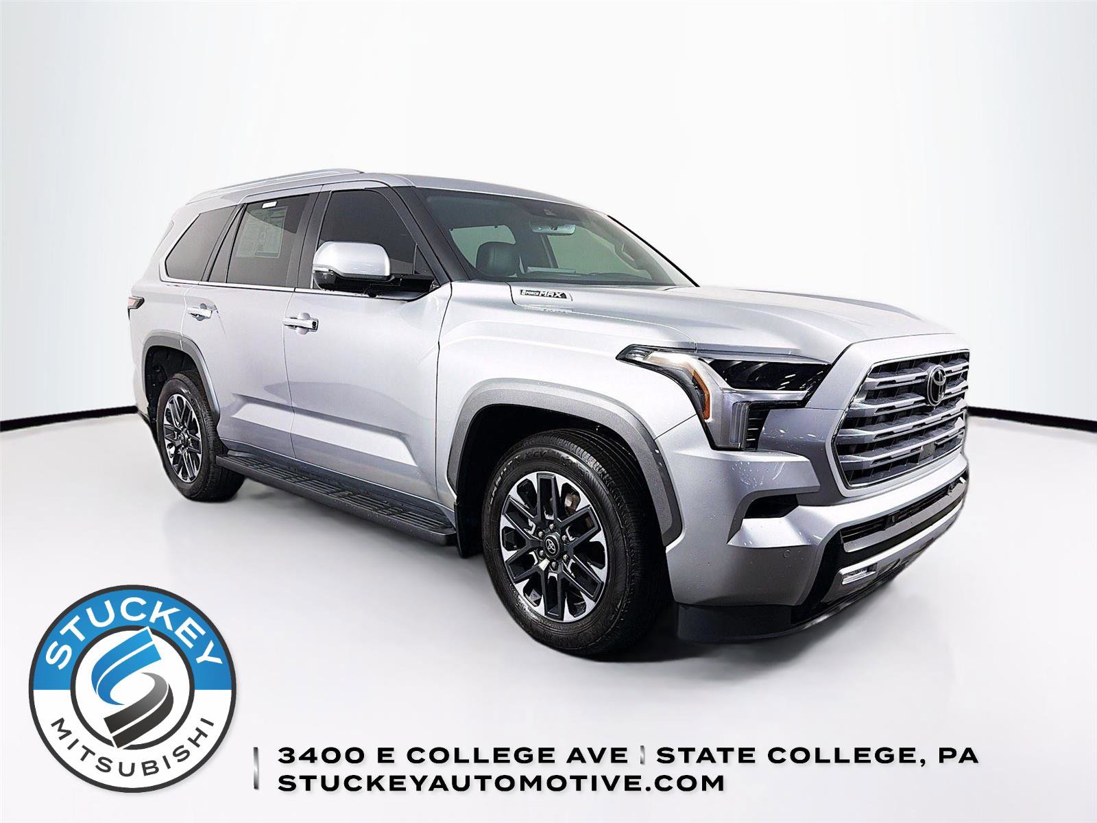 Used 2025 Toyota Sequoia Limited AWD/4WD image 1
