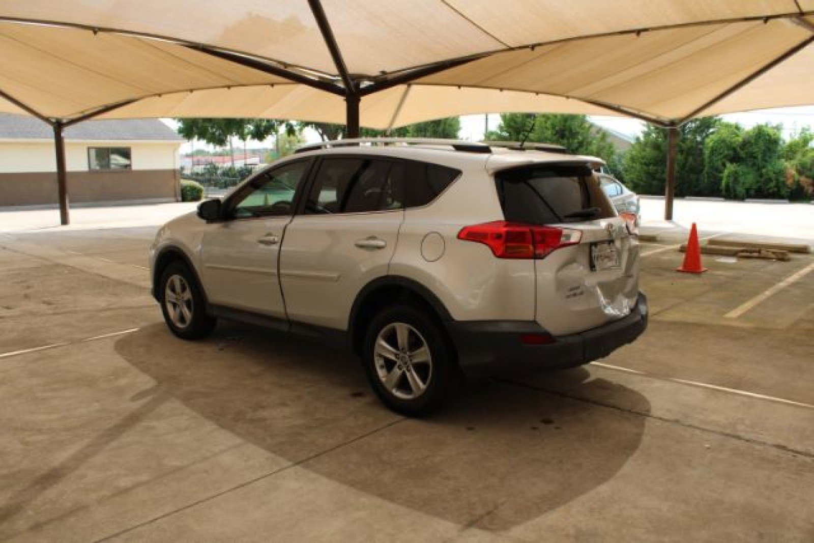 Used 2015 Toyota RAV4 XLE image 5