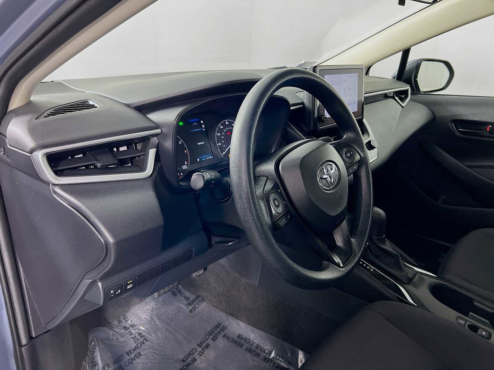 Used 2024 Toyota Corolla LE image 9