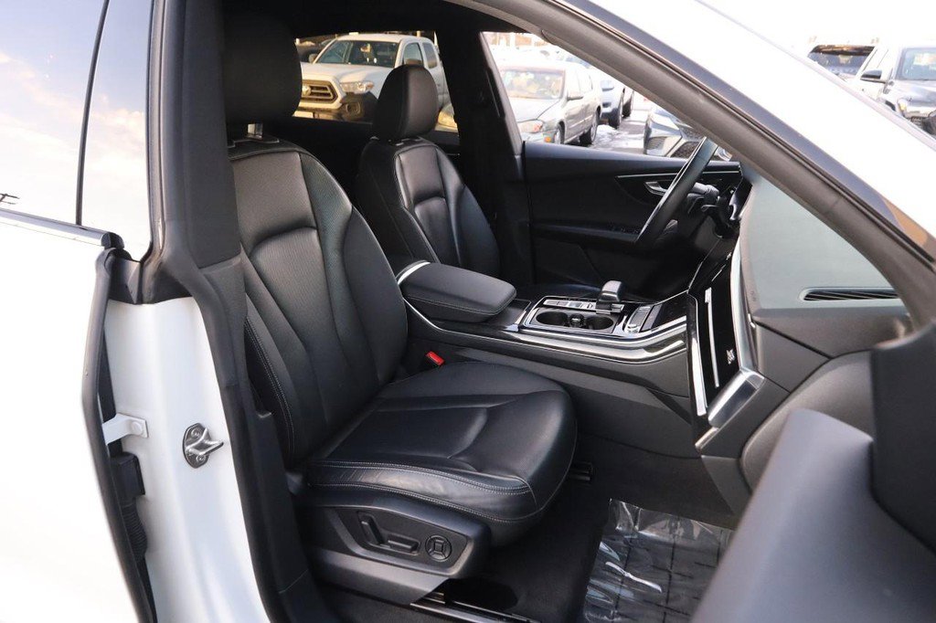 Used 2019 Audi Q8 Premium Plus w/ Premium Plus image 28