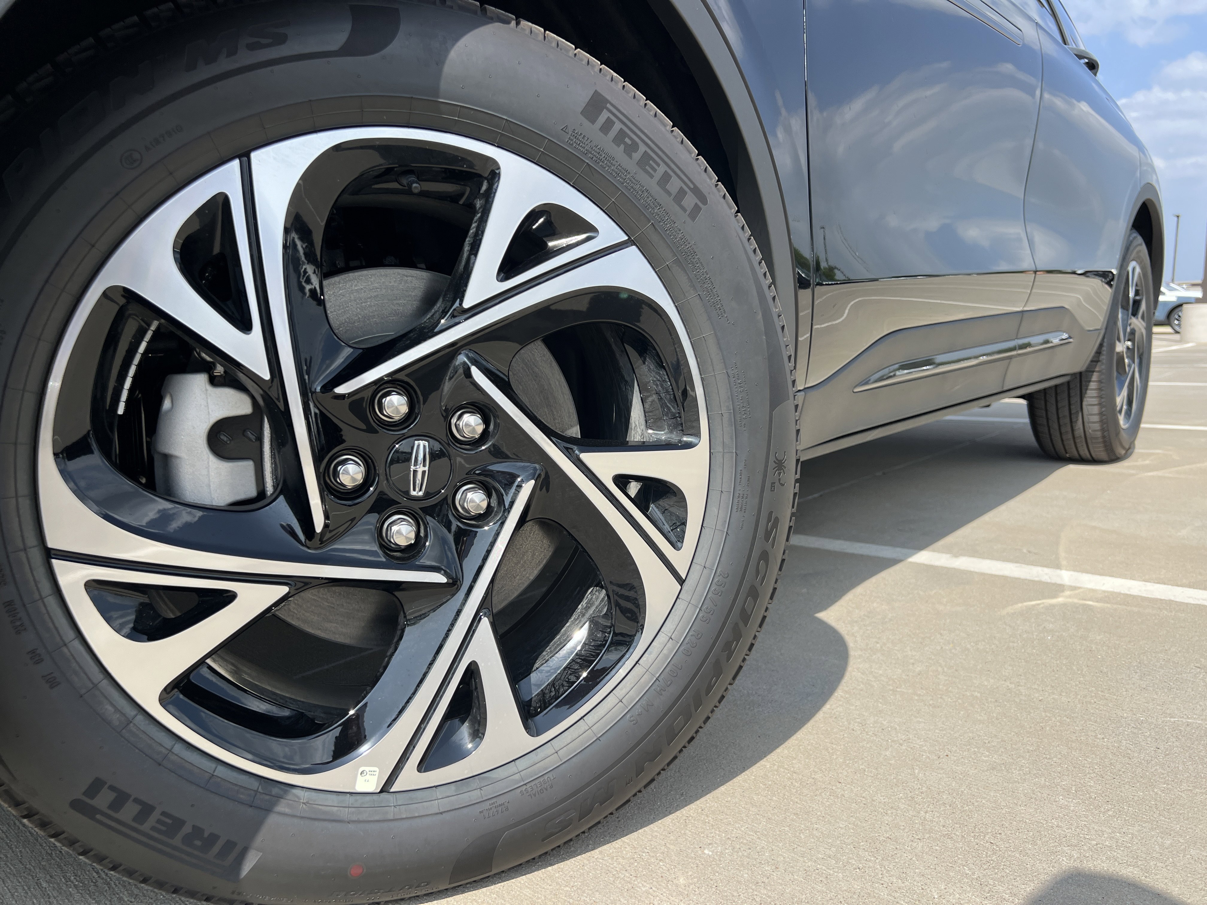 New 2026 Lincoln Nautilus Premier w/ Equipment Group 102A AWD/4WD image 13