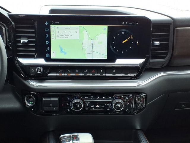 Used 2024 Chevrolet Silverado 1500 High Country w/ High Country Premium Package AWD/4WD image 13