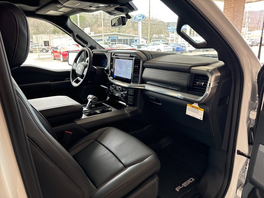 New 2025 Ford F150 Lariat w/ Equipment Group 502A High image 19