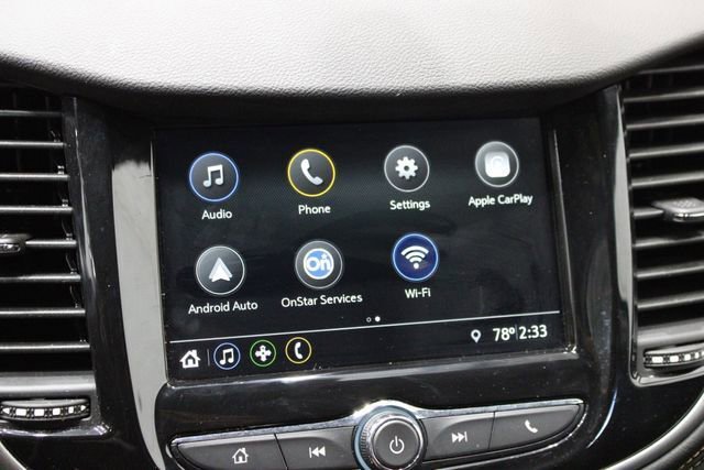 Used 2019 Chevrolet Trax LT w/ LT Convenience Package image 35