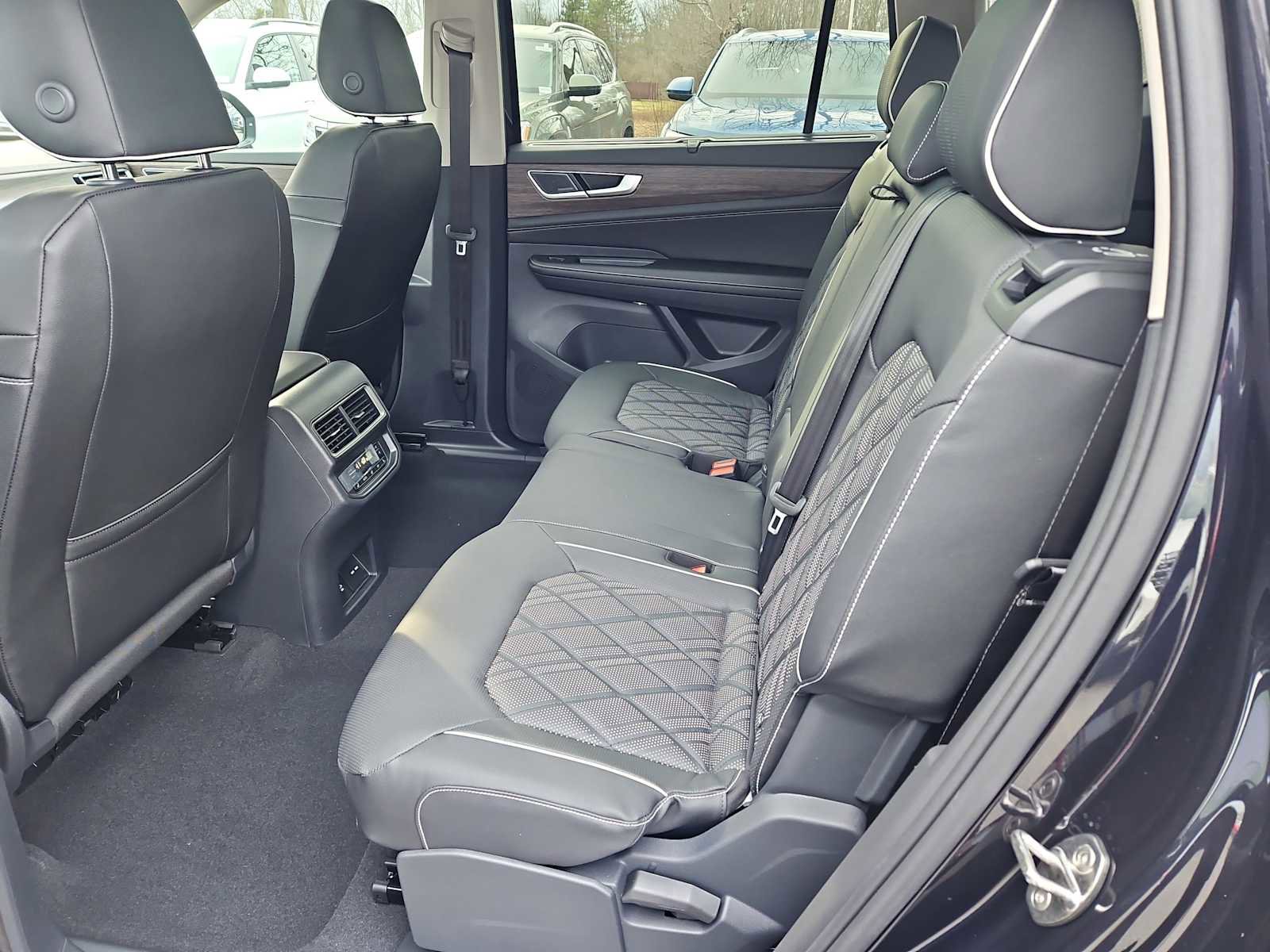 New 2026 Volkswagen Atlas SEL Premium R-Line image 22