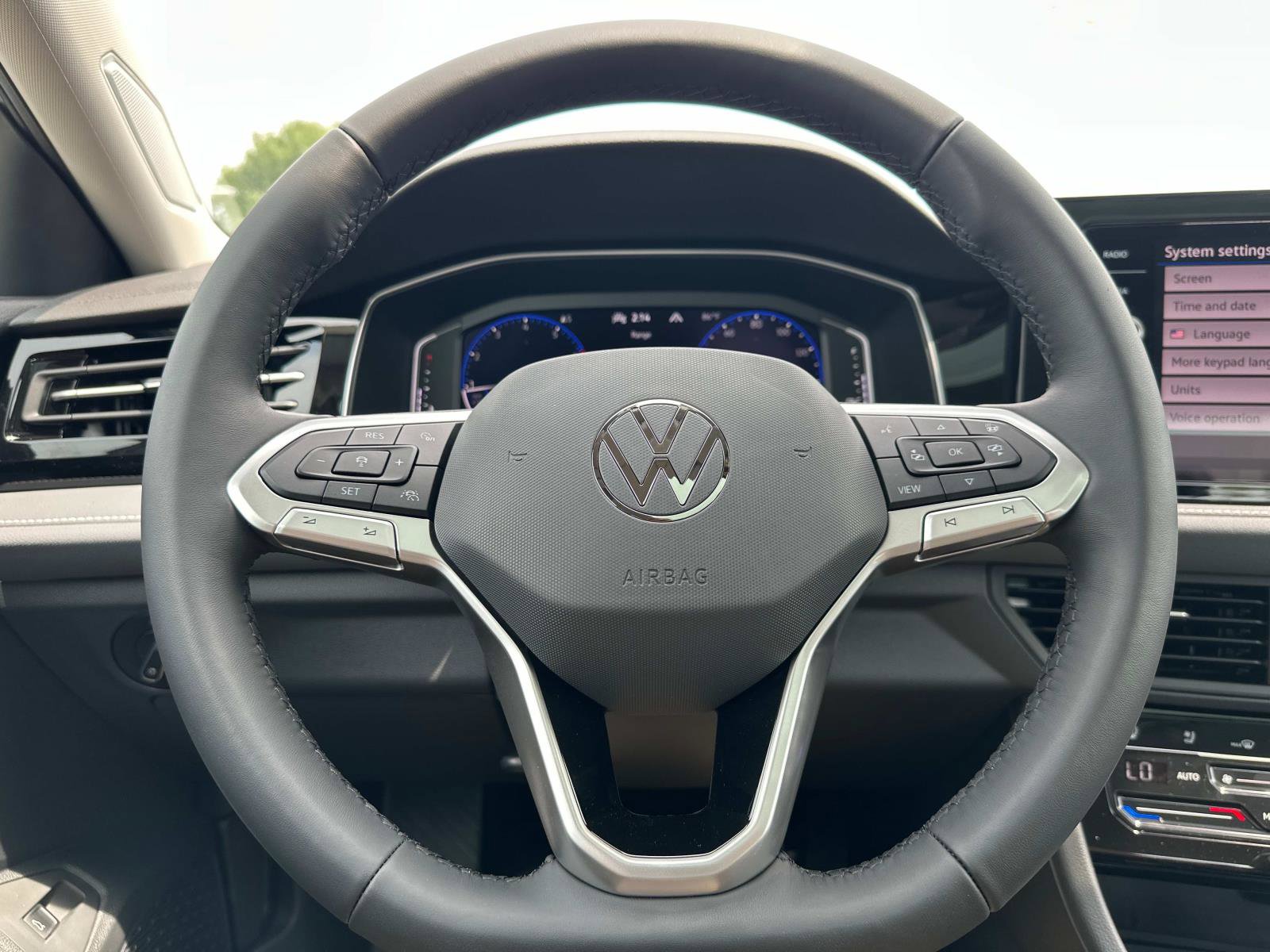 New 2025 Volkswagen Jetta SEL image 21