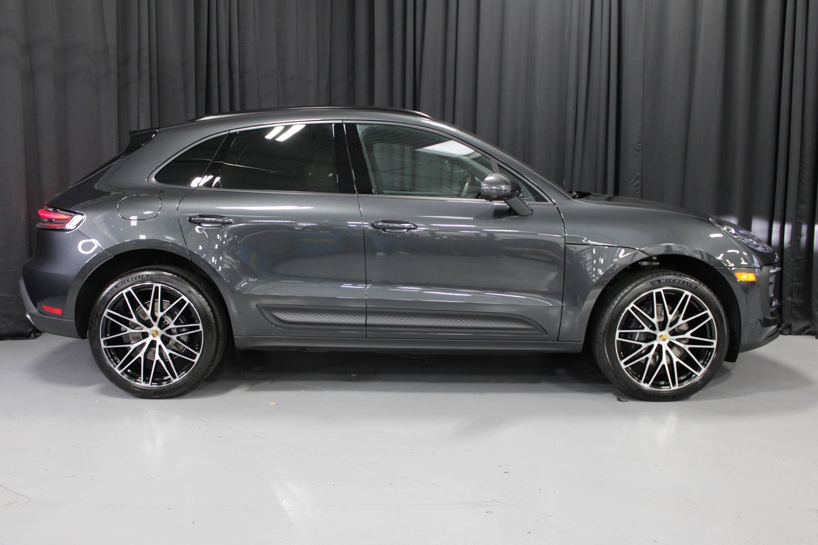 New 2026 Porsche Macan image 8