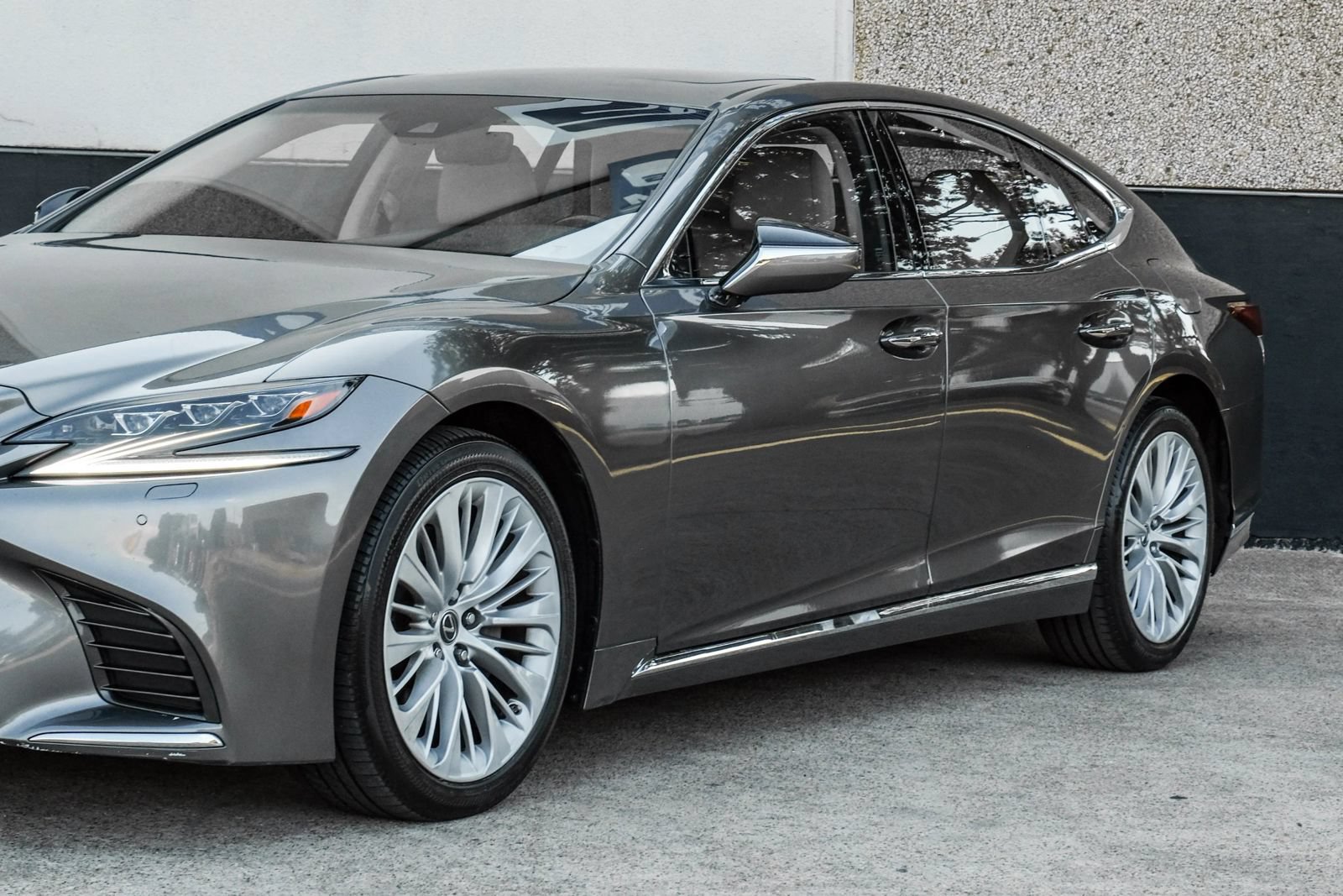 Used 2018 Lexus LS 500 AWD w/ Interior Upgrade Package image 6