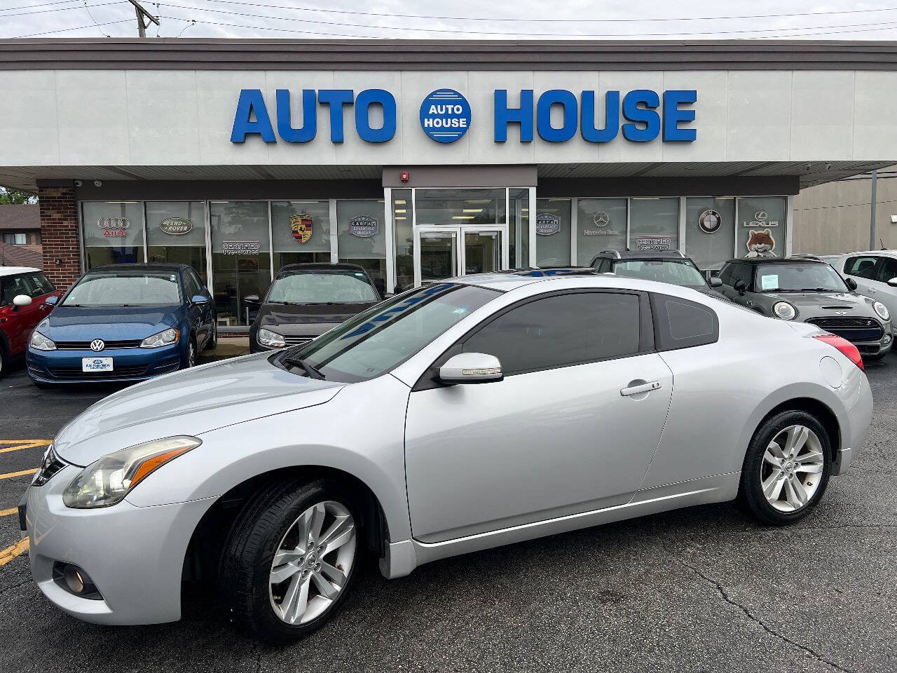 Used 2012 Nissan Altima 2.5 S w/ 2.5S Premium Pkg FWD image 1
