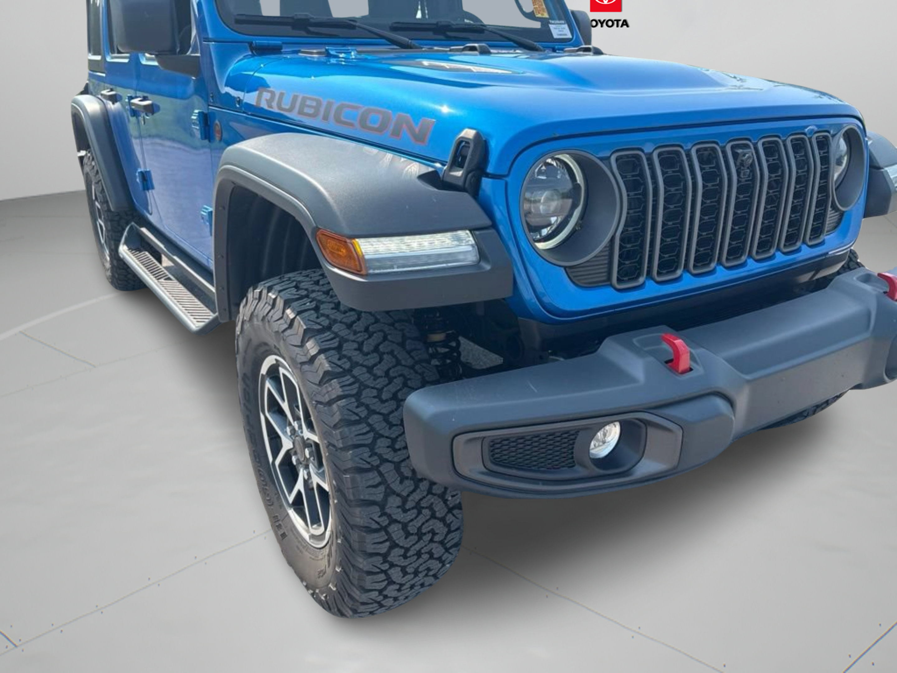 Used 2026 Jeep Wrangler Unlimited Rubicon w/ Technology Group AWD/4WD image 32
