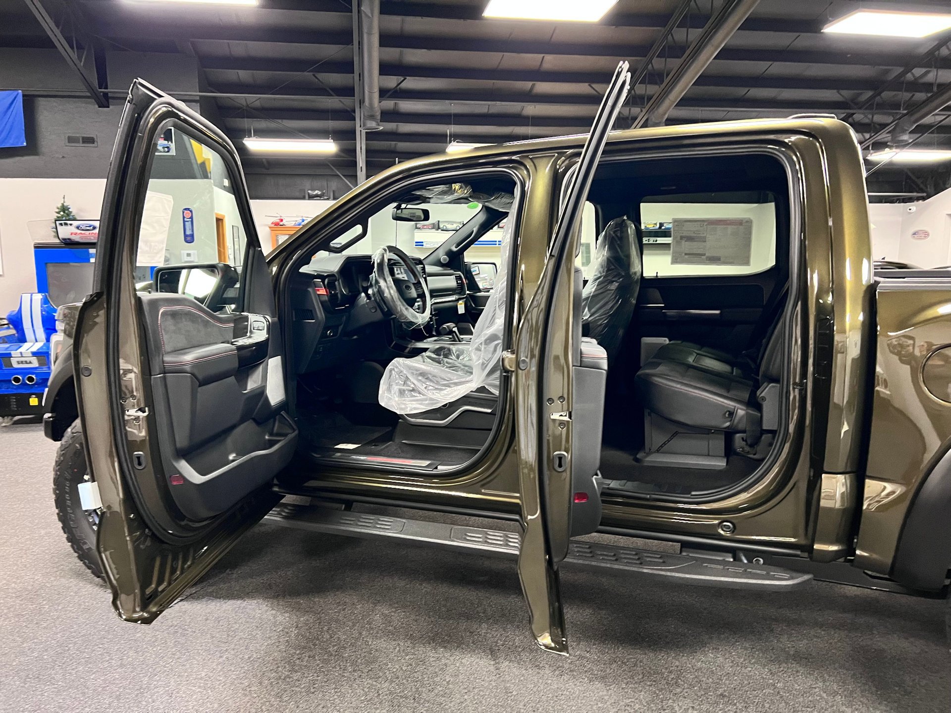 Used 2025 Ford F150 Raptor w/ Equipment Group 803A Raptor R image 17