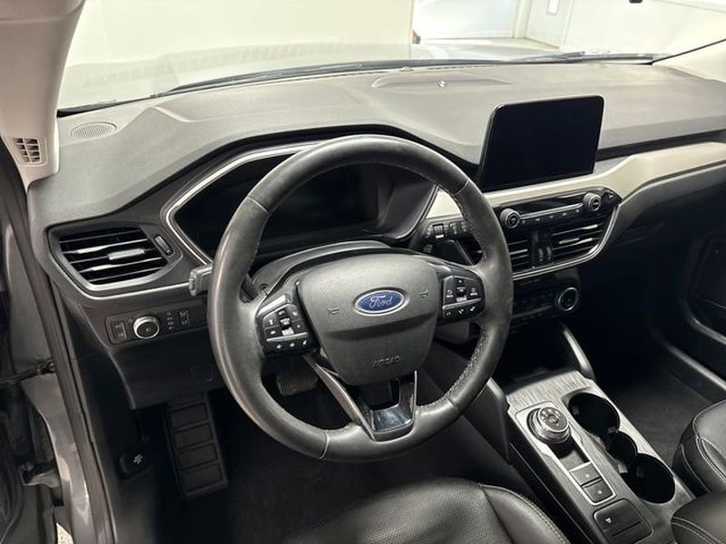 Used 2022 Ford Escape SEL w/ Technology Package image 13