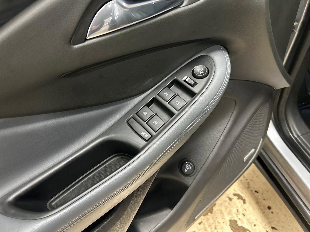 Used 2020 Buick Envision Premium w/ LPO, Cargo Package image 15