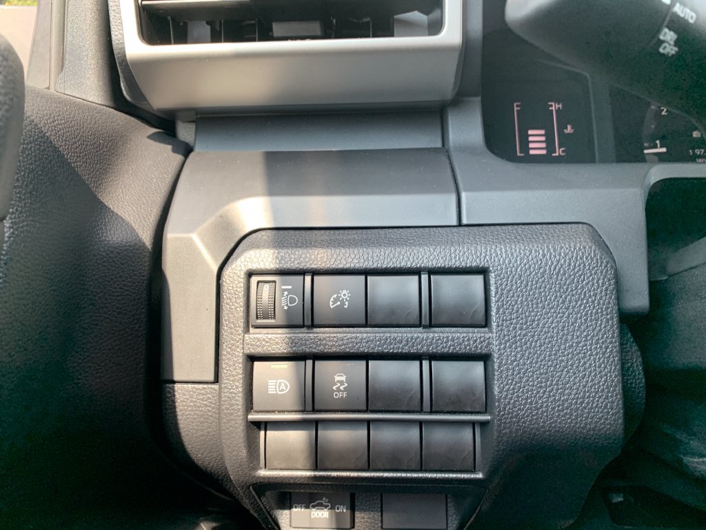 Used 2024 Toyota Tacoma SR RWD image 21