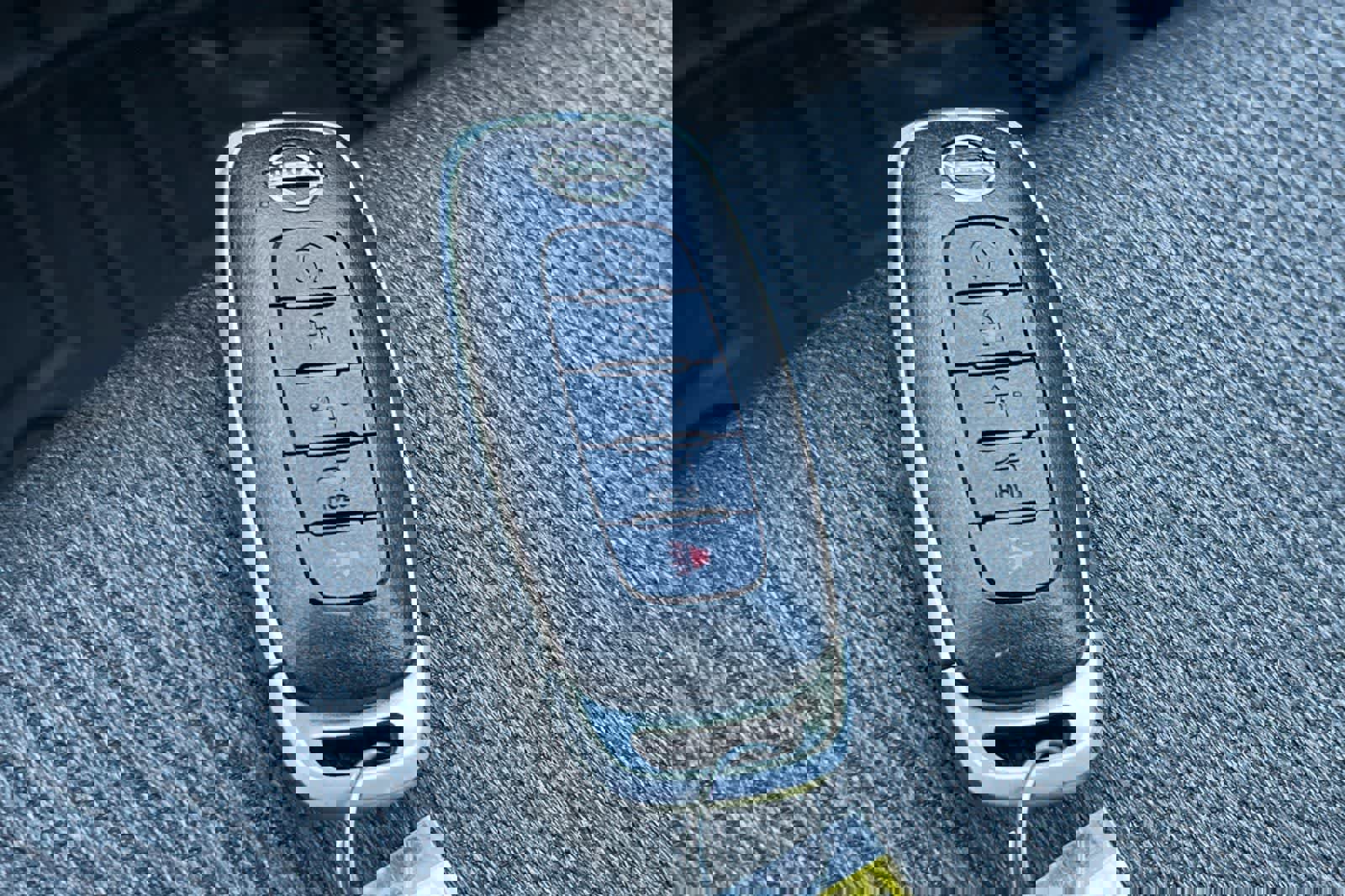 Used 2024 Nissan Rogue SV image 27