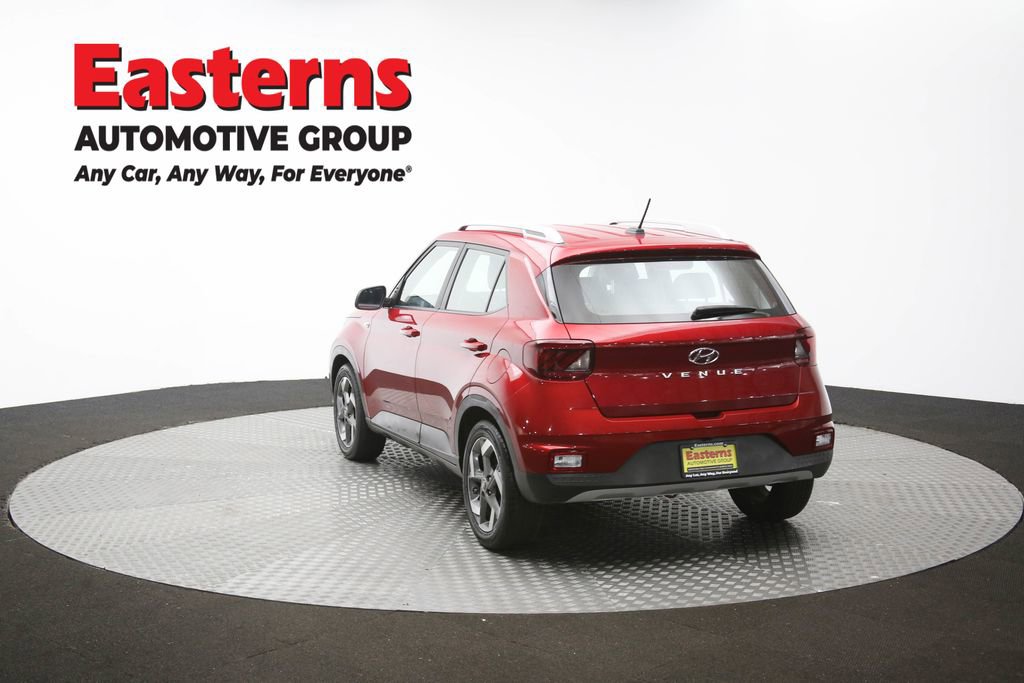 Used 2025 Hyundai Venue Limited FWD image 65