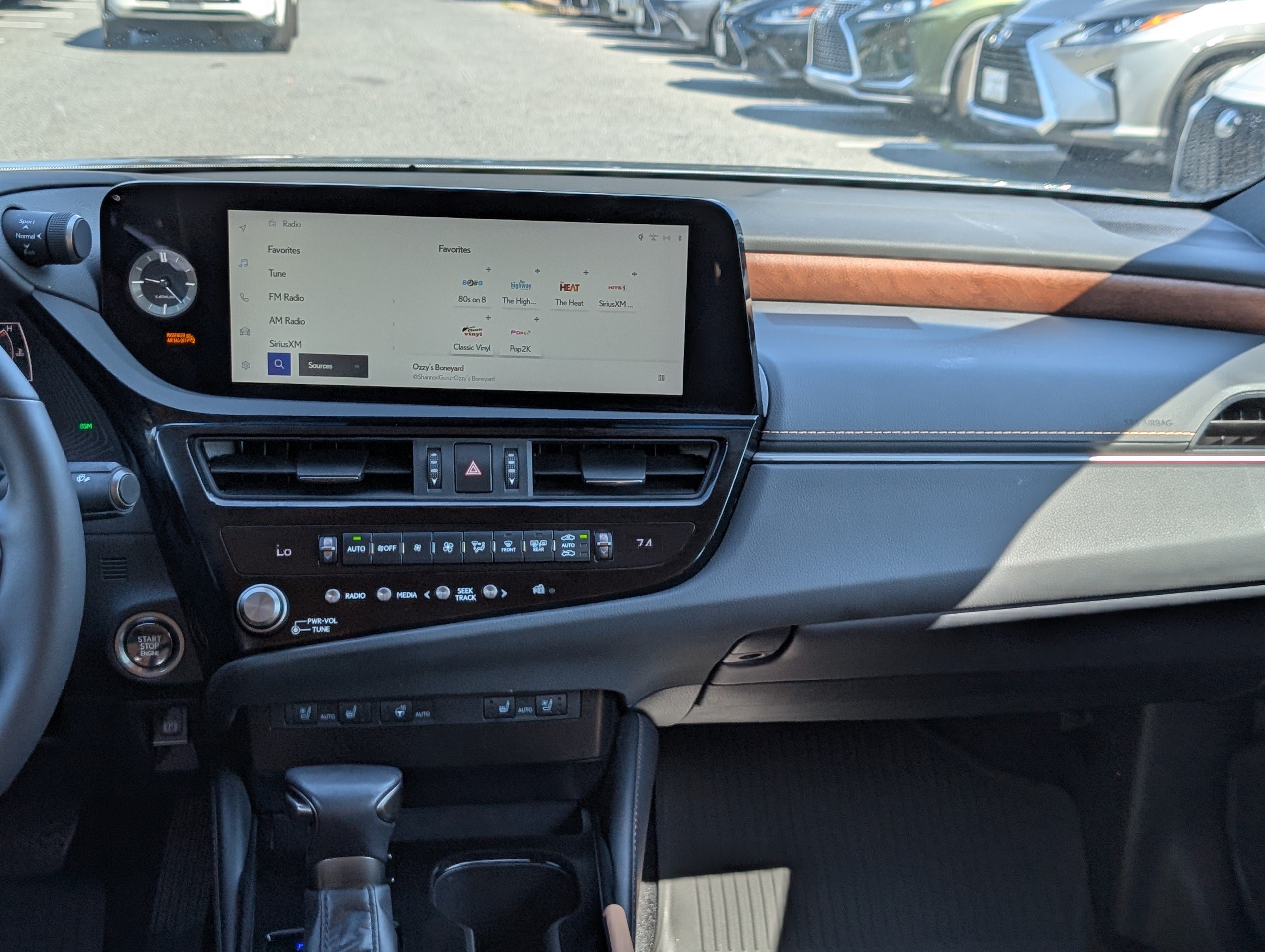 Certified 2024 Lexus ES 350 w/ Premium Package FWD image 18