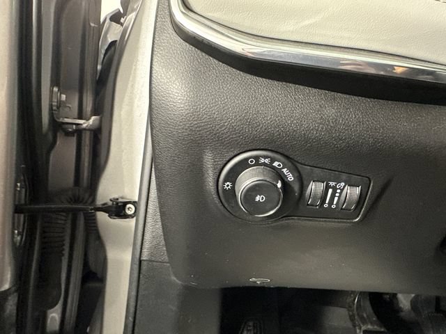 Used 2022 Jeep Compass Limited AWD/4WD image 15