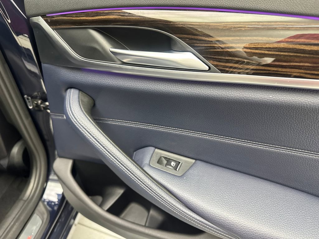 Used 2019 BMW 540i w/ Premium Package RWD image 43