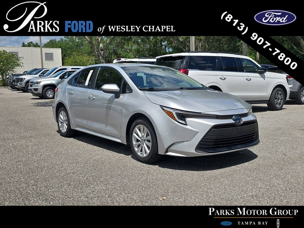 Used 2024 Toyota Corolla LE w/ LE Premium Package FWD image 1