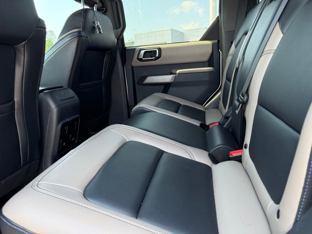 Used 2023 Ford Bronco Wildtrak AWD/4WD image 23