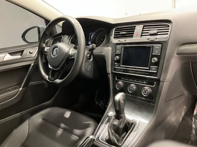 Used 2020 Volkswagen Golf 4-Door FWD image 32