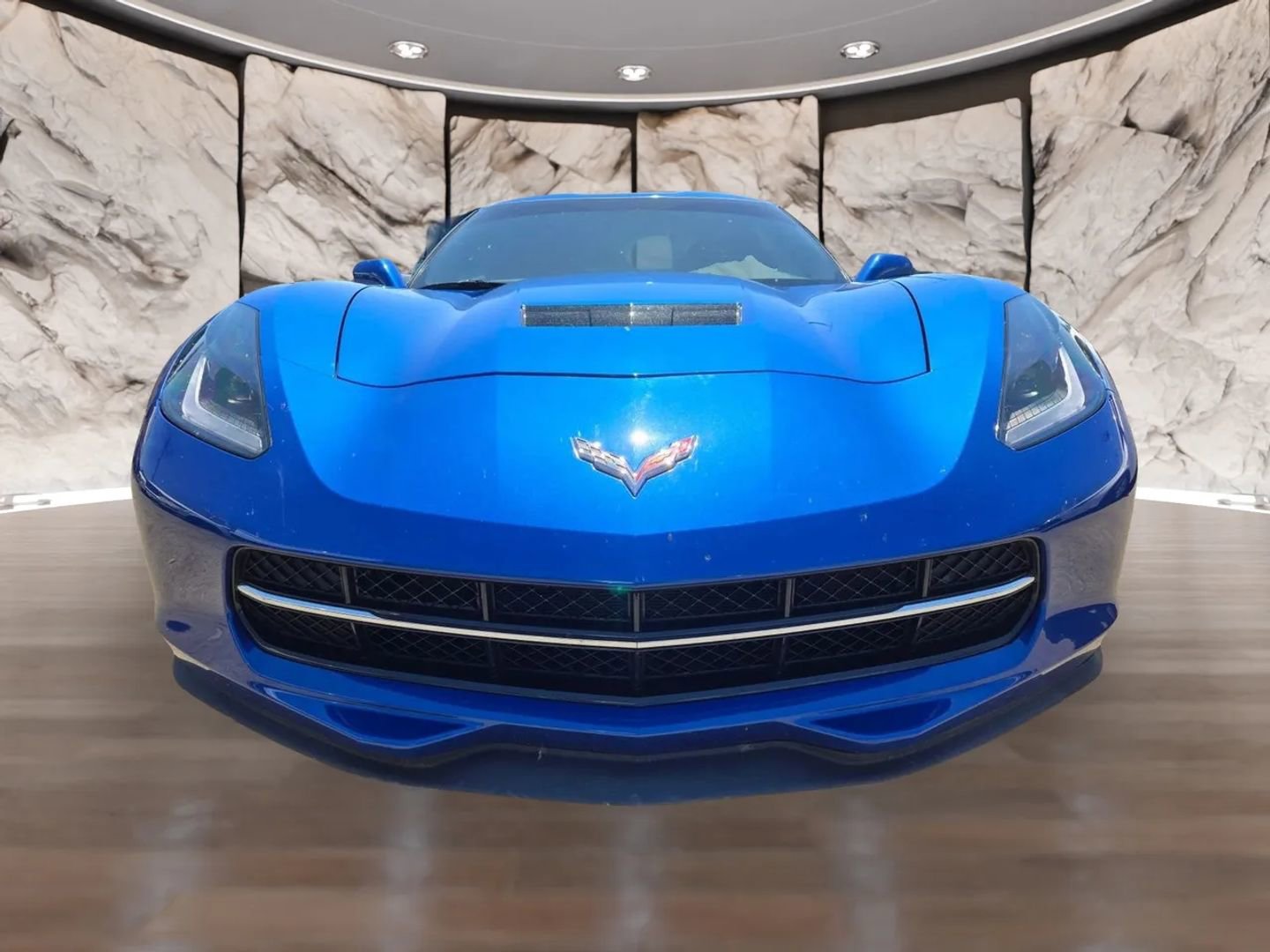 Used 2019 Chevrolet Corvette Stingray Coupe w/ 1LT image 2