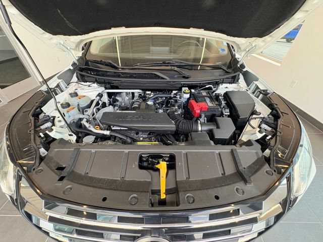 Used 2024 Nissan Rogue S AWD/4WD image 27