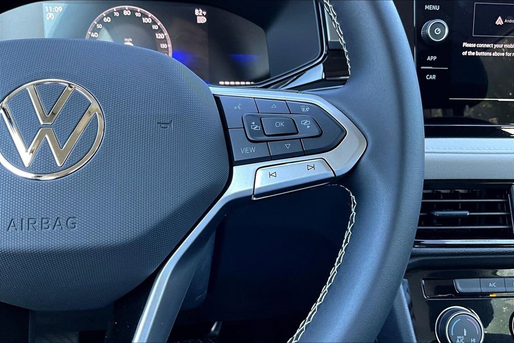 New 2026 Volkswagen Taos S image 9