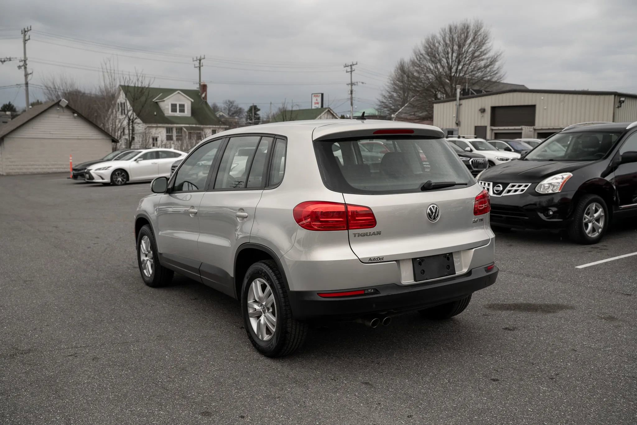 Used 2013 Volkswagen Tiguan S image 2