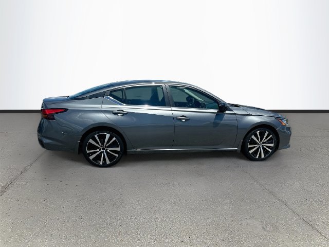 Used 2021 Nissan Altima 2.5 SR FWD image 25
