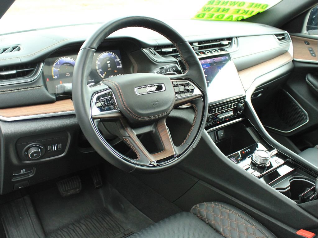 Certified 2025 Jeep Grand Cherokee L Summit image 12